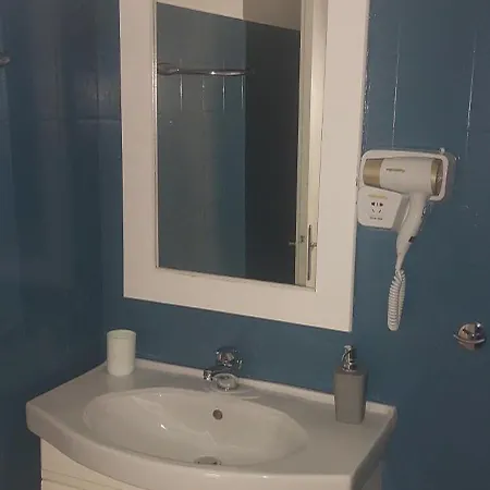 Family-elia Apartament Paralia Dionisiou